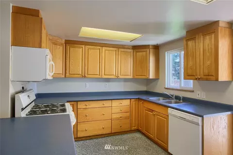 24328 Carter Rd, Bothell, WA 98021 photo 4