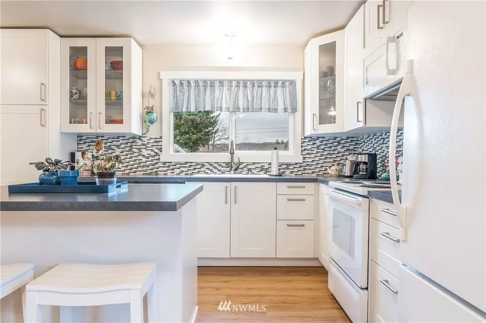  324 S 1st St, Chelan, WA 98816 photo 11