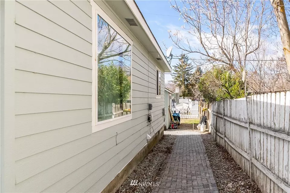  324 S 1st St, Chelan, WA 98816 photo 26