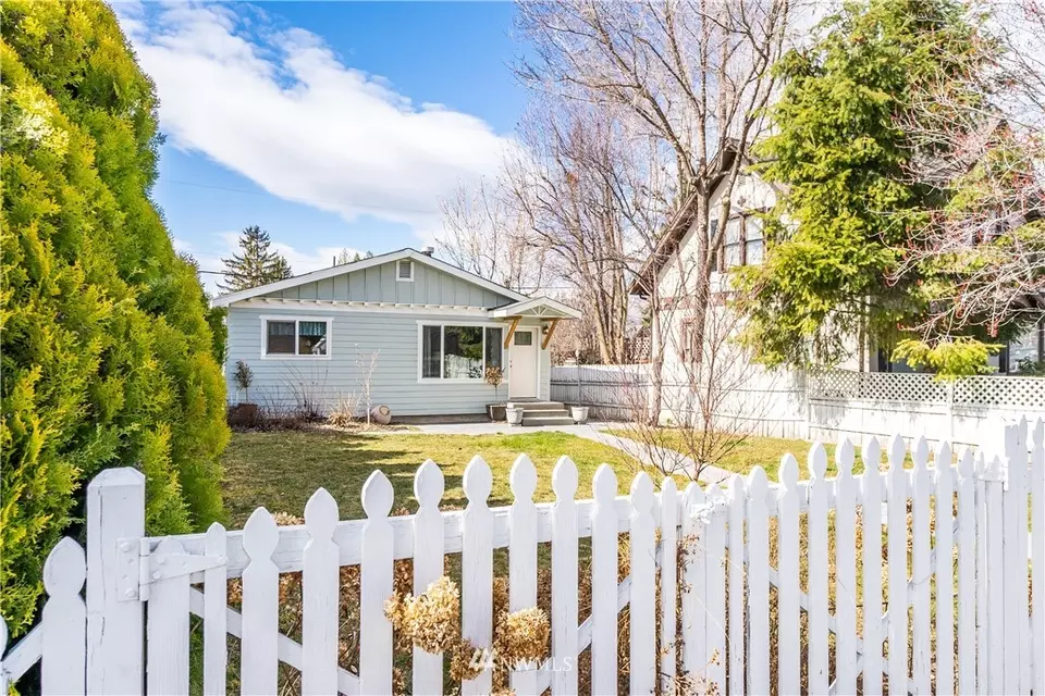 324 S 1st St, Chelan, WA 98816 photo 23