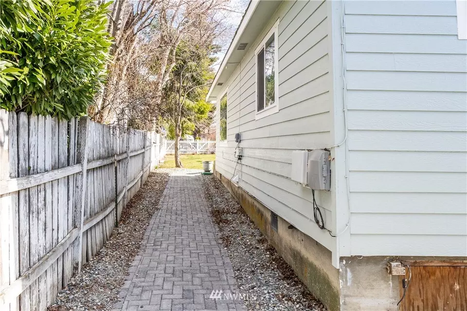  324 S 1st St, Chelan, WA 98816 photo 25
