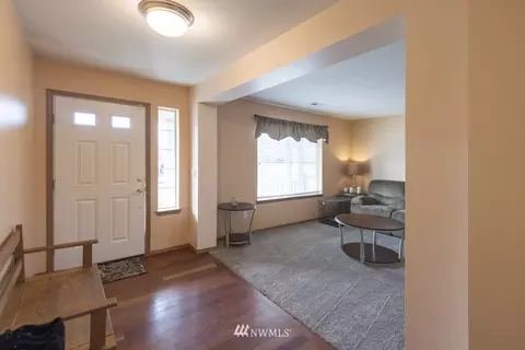 147 Bondgard Ave E, Enumclaw, WA 98022 photo 4