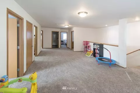 147 Bondgard Ave E, Enumclaw, WA 98022 photo 17