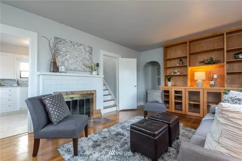 2010 17th St, Everett, WA 98201 photo 4