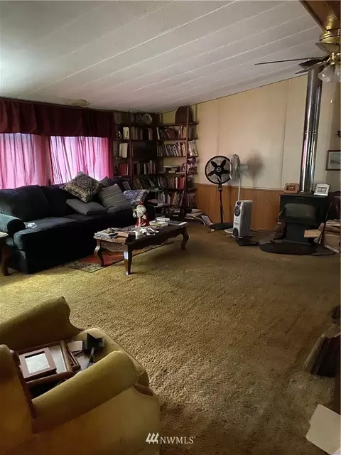 80 E Savage Ln, Grapeview, WA 98546 photo 4