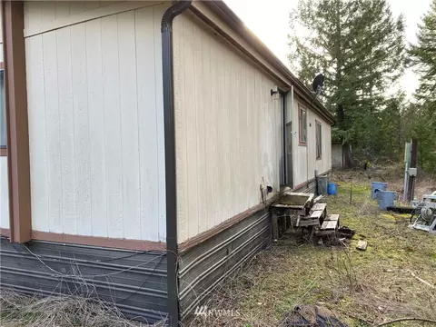 80 E Savage Ln, Grapeview, WA 98546 photo 2