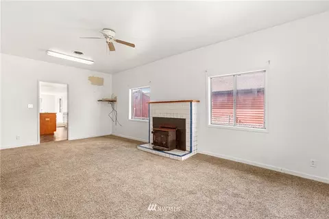 446 W Maple St, Monroe, WA 98272 photo 4