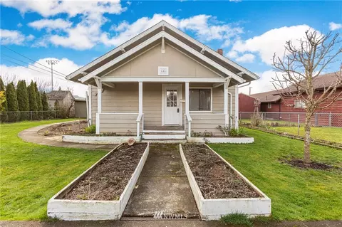 446 W Maple St, Monroe, WA 98272 photo 2