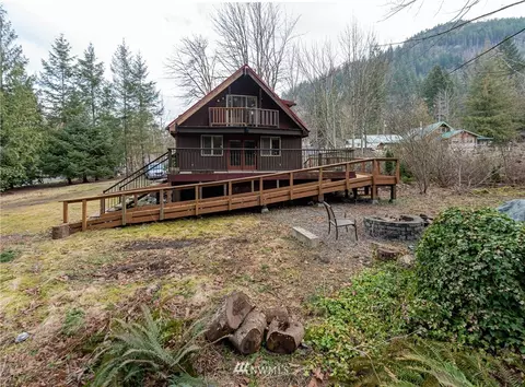 7960 Apache Dr, Maple Falls, WA 98266 photo 1