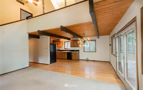 7960 Apache Dr, Maple Falls, WA 98266 photo 6