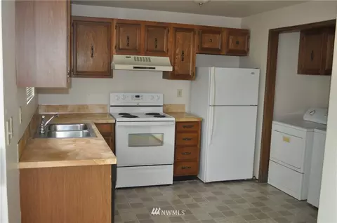 1809 54th St Ct E, Sumner, WA 98390 photo 8