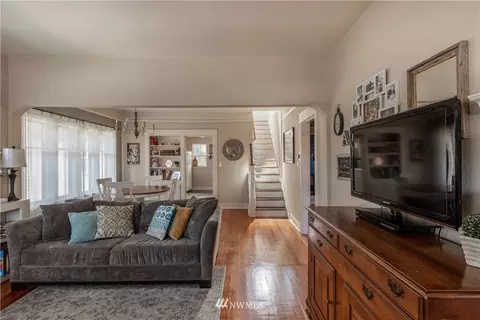 2510 Leonard Dr, Everett, WA 98201 photo 2