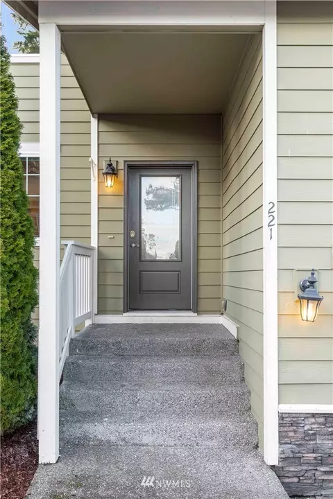 221 159th St SE, Mill Creek, WA 98012 photo 2