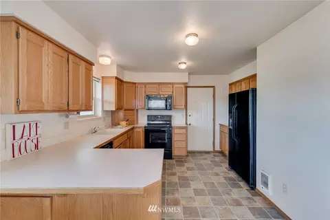 305 Eldorado Way, Chelan, WA 98816 photo 8
