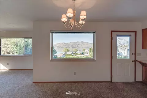 305 Eldorado Way, Chelan, WA 98816 photo 6