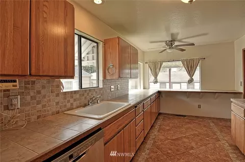1624 Walnut St, Everett, WA 98201 photo 6
