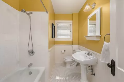 2418 E Miller St, Seattle, WA 98112 photo 22