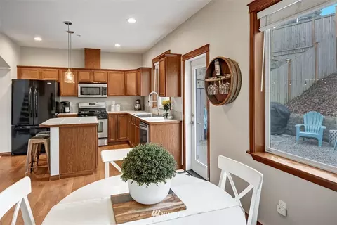 3052 Belmonte Ln, Everett, WA 98201 photo 8