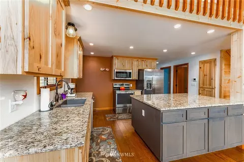105 Robinson Rd, Sumner, WA 98390 photo 6