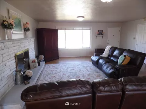 856 E Spruce St, Othello, WA 99344 photo 11