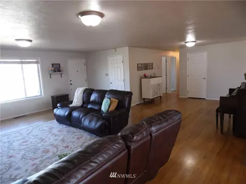 856 E Spruce St, Othello, WA 99344 photo 13