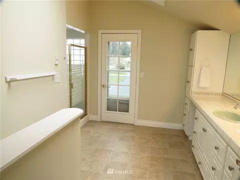 4824 G-loop Rd, Bow, WA 98232 photo 13