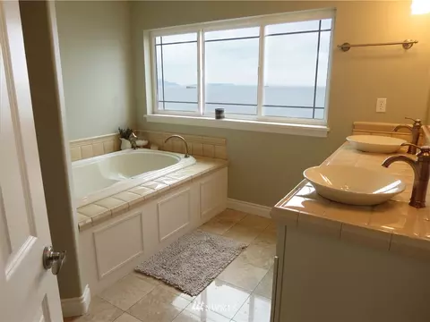 4824 G-loop Rd, Bow, WA 98232 photo 22