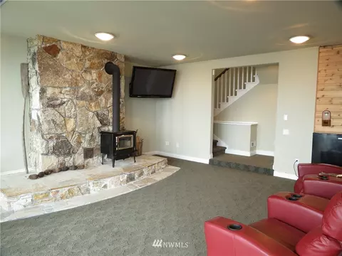 4824 G-loop Rd, Bow, WA 98232 photo 9