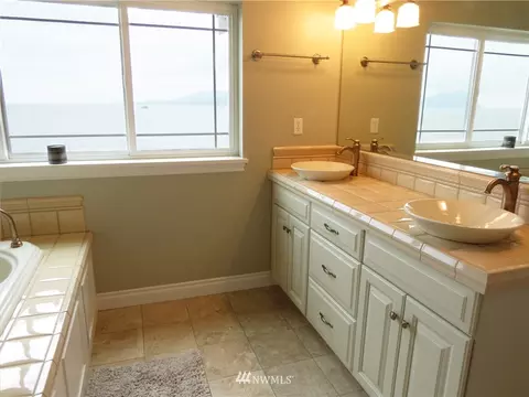 4824 G-loop Rd, Bow, WA 98232 photo 21
