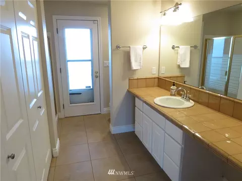 4824 G-loop Rd, Bow, WA 98232 photo 17