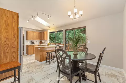 804 Duchess Rd, Bothell, WA 98012 photo 10