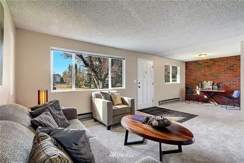 601 212th St SW, Bothell, WA 98021 photo 2