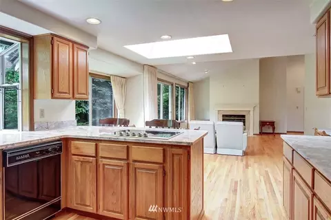 9008 NE 151 St, Bothell, WA 98011 photo 8