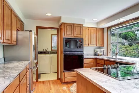 9008 NE 151 St, Bothell, WA 98011 photo 9