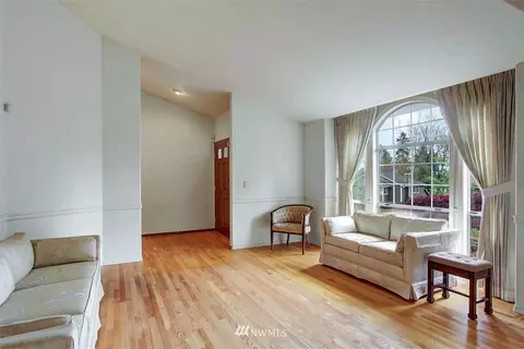 9008 NE 151 St, Bothell, WA 98011 photo 3