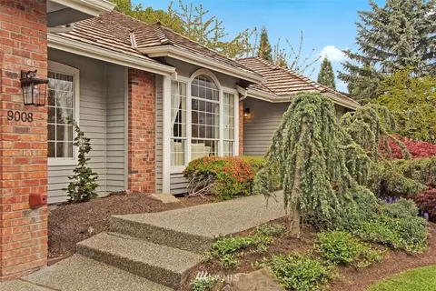 9008 NE 151 St, Bothell, WA 98011 photo 2