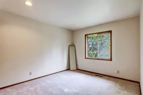 9008 NE 151 St, Bothell, WA 98011 photo 18