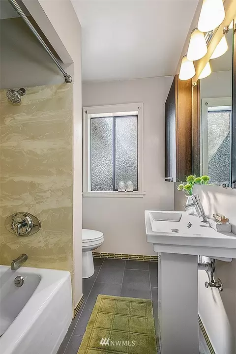 935 N 83rd St, Seattle, WA 98103 photo 15