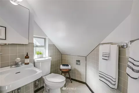 935 N 83rd St, Seattle, WA 98103 photo 20