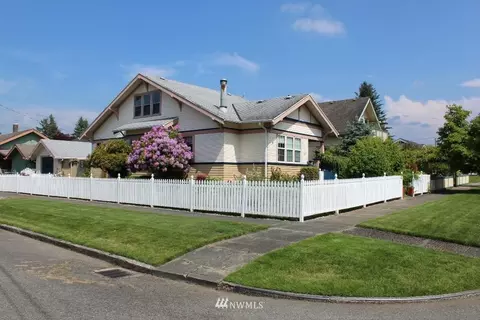 1737 Marshall Ave, Enumclaw, WA 98022 photo 3