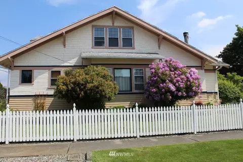 1737 Marshall Ave, Enumclaw, WA 98022 photo 2
