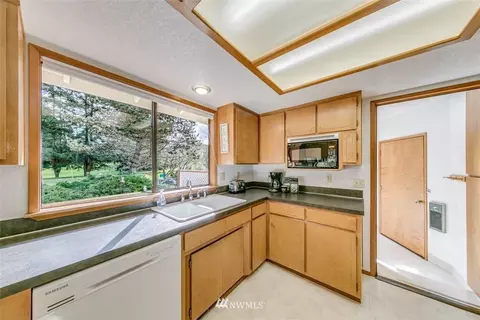 290 Dungeness Mdws, Sequim, WA 98382 photo 8