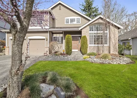 727 40th Pl, Everett, WA 98201 photo 1