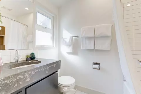 220 26th Ave E, Seattle, WA 98112 photo 20