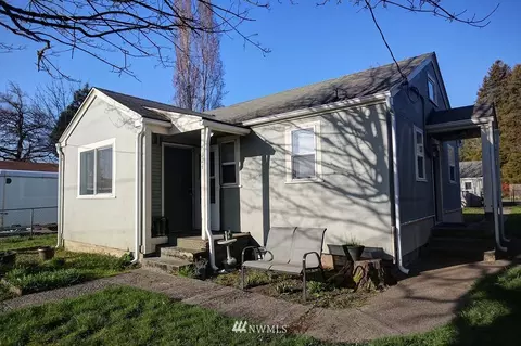 324 Washington Ave SE, Orting, WA 98360 photo 3