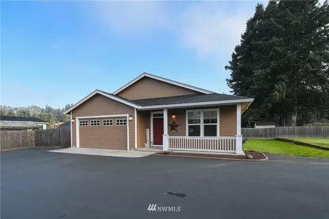 4722 Pine St, Longview, WA 98632 photo 1