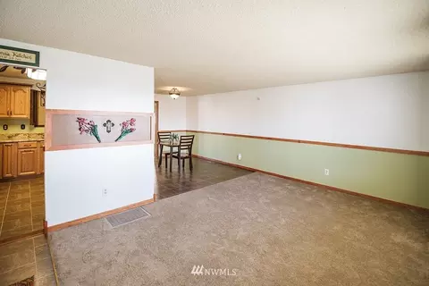 508 E 5th Ave, Warden, WA 98857 photo 6