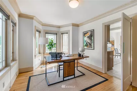 2525 E Calhoun St, Seattle, WA 98112 photo 13