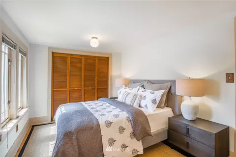 2525 E Calhoun St, Seattle, WA 98112 photo 20