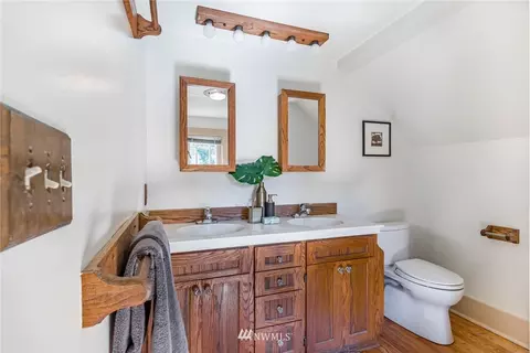 2525 E Calhoun St, Seattle, WA 98112 photo 21